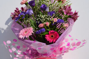 handtied-flowers-1a