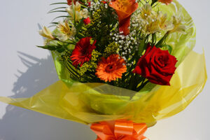 handtied-flowers-1b