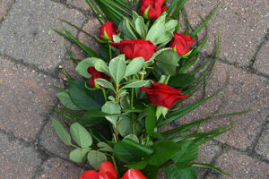 handtied-flowers-3a