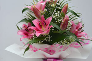 handtied-lilies-2c