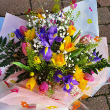 mothersday-flowers-spring-handtied-2
